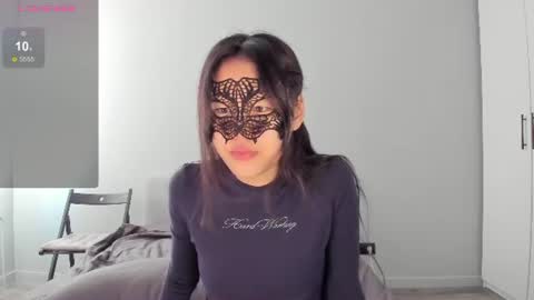 Snapshot of helenblazetrt chatting on 06.25.26 Hi I am Helen online show from 06.25.26