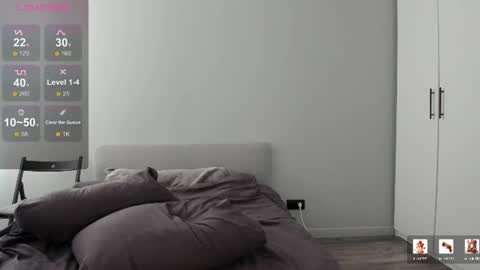 Snapshot of helenblazetrt chatting on 06.26.26 Hi I am Helen online show from 06.26.26