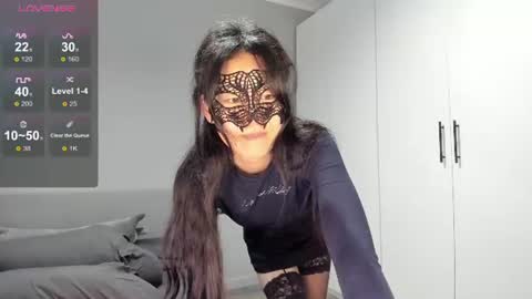 Snapshot of helenblazetrt chatting on 06.29.26 Hi I am Helen online show from 06.29.26