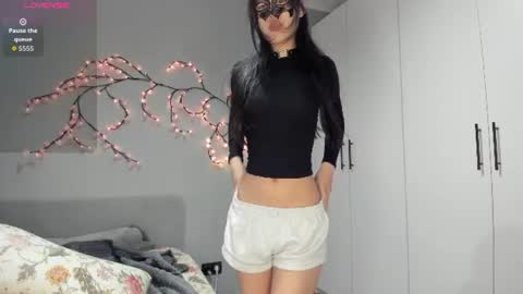 Snapshot of helenblazetrt chatting on 07.21.26 Hi I am Helen online show from 07.21.26