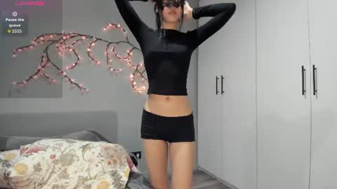 Snapshot of helenblazetrt chatting on 07.23.26 Hi I am Helen online show from 07.23.26