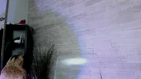 Helen online show from 04.28.26