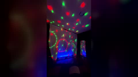 helenmu20 online show from 04.12.26