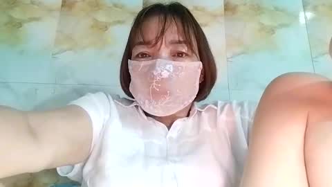 helenna_00 online show from 10.14.25