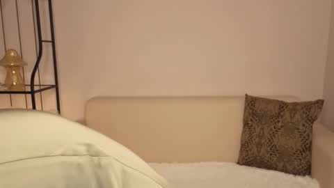 Helen online show from 02.21.26