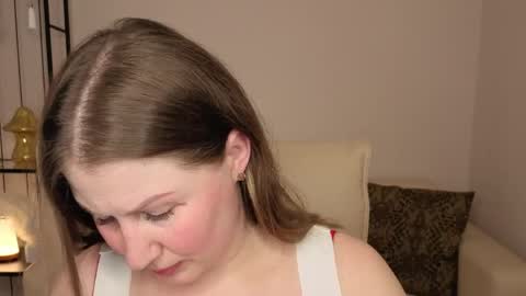 Helen online show from 04.21.26