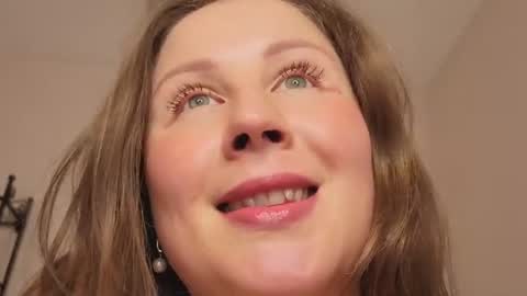 Helen online show from 07.05.26