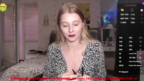 Snapshot of helenundersin chatting on 12.22.24 Helen online show from 12.22.24