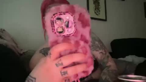 Snapshot of hell0kittyblood chatting on 02.20.25 Bunnie Rotz online show from 02.20.25