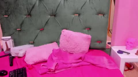 Hellen  online show from 12.16.24