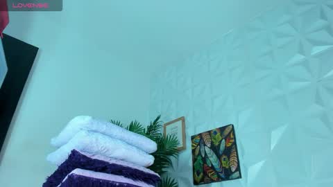 hellen     online show from 09.08.25