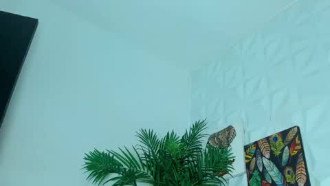 hellen     online show from 11.18.25