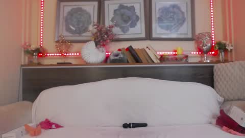 Snapshot of hellendesire chatting on 02.07.25 online show from 02.07.25