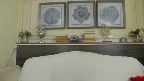 Snapshot of hellendesire chatting on 11.15.25 online show from 11.15.25