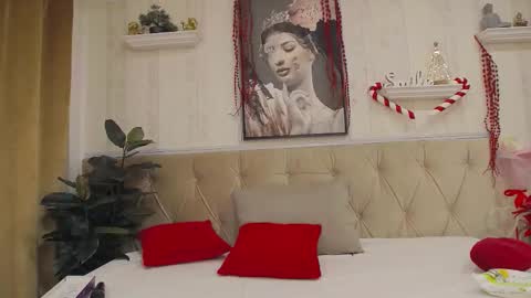 Snapshot of hellendesire chatting on 11.28.25 online show from 11.28.25