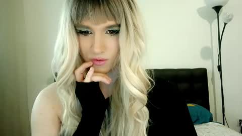 Helen Spellman online show from 03.05.25