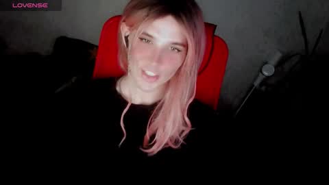 Snapshot of hellenspellman chatting on 10.12.25 Helen Spellman online show from 10.12.25