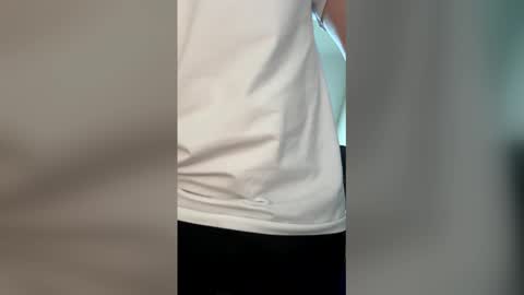 Snapshot of hellerc3po chatting on 04.11.26 hellerc3po online show from 04.11.26