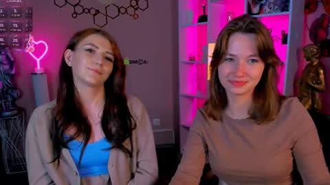 Snapshot of helli_belli chatting on 09.14.25 Helli online show from 09.14.25