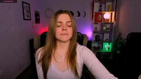 Helli online show from 04.24.26