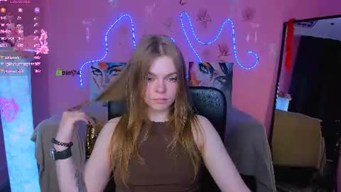 Helli online show from 06.12.26