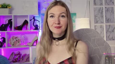 Snapshot of hello_lisha chatting on 01.17.25 Alisia Monday to Friday from 10 am to 4 pm GMT 2 online show from 01.17.25