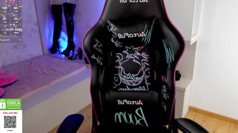 Snapshot of hellokittyalice chatting on 02.04.25 Alice online show from 02.04.25