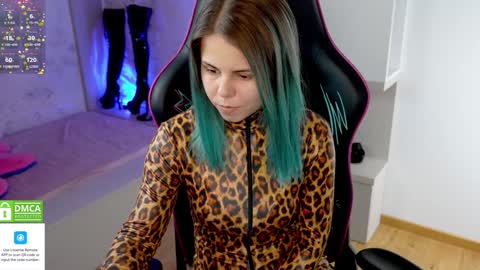 Snapshot of hellokittyalice chatting on 02.05.25 Alice online show from 02.05.25