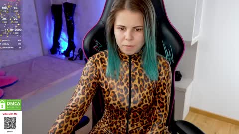 Snapshot of hellokittyalice chatting on 02.05.25 Alice online show from 02.05.25