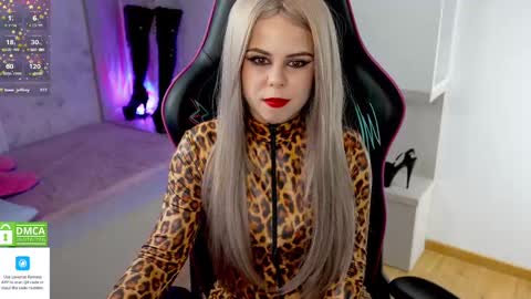 Snapshot of hellokittyalice chatting on 02.21.25 Alice online show from 02.21.25