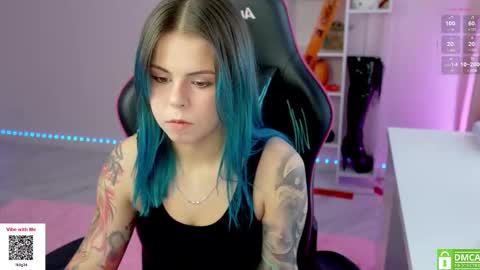 Snapshot of hellokittyalice chatting on 10.14.25 Alice online show from 10.14.25