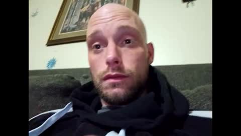 Snapshot of helloladysandgents chatting on 12.16.25 helloladysandgents online show from 12.16.25