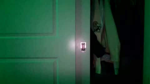 Snapshot of hemizayy chatting on 12.14.25 hemizayy online show from 12.14.25