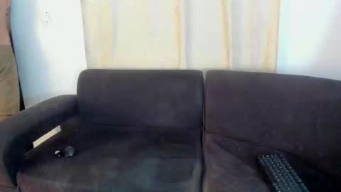 Snapshot of henrik_senn chatting on 10.07.25 henrik_senn online show from 10.07.25