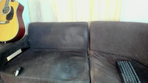 Snapshot of henrik_senn chatting on 11.05.25 henrik_senn online show from 11.05.25