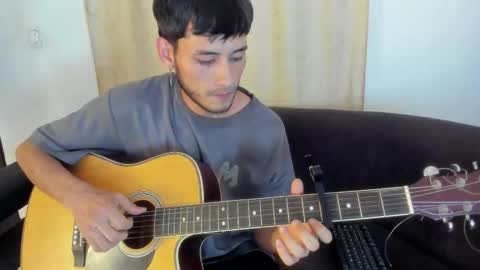 Snapshot of henrik_senn chatting on 11.08.25 henrik_senn online show from 11.08.25