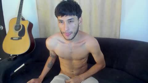 Snapshot of henrik_senn chatting on 11.09.25 henrik_senn online show from 11.09.25