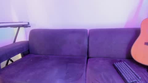 Snapshot of henrik_senn chatting on 11.12.25 henrik_senn online show from 11.12.25