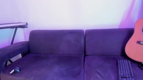 Snapshot of henrik_senn chatting on 11.13.25 henrik_senn online show from 11.13.25