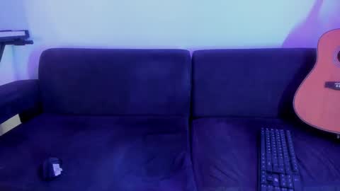 Snapshot of henrik_senn chatting on 11.19.25 henrik_senn online show from 11.19.25