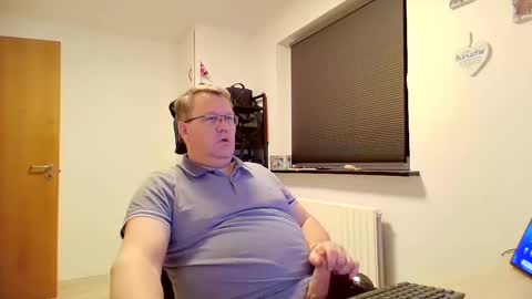 Snapshot of henrikrp1971 chatting on 02.02.25 henrikrp1971 online show from 02.02.25