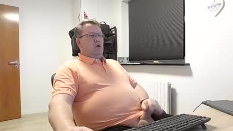 Snapshot of henrikrp1971 chatting on 02.05.25 henrikrp1971 online show from 02.05.25