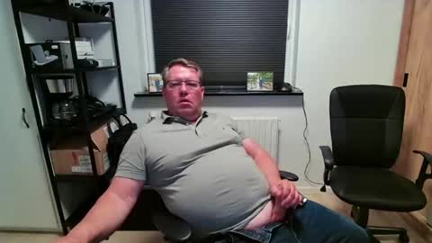 Snapshot of henrikrp1971 chatting on 05.14.26 henrikrp1971 online show from 05.14.26