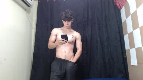 Snapshot of henry_gandy chatting on 01.24.25 HENRY GANDY online show from 01.24.25