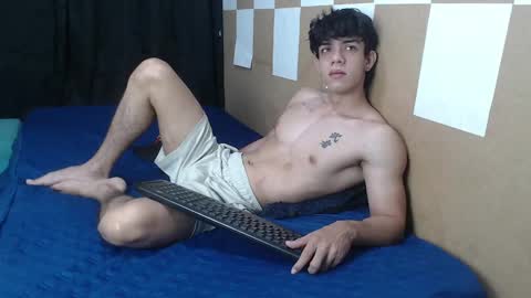 Snapshot of henry_gandy chatting on 02.05.25 HENRY GANDY online show from 02.05.25