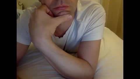 Henryhipster  sub  spank useme new Europe Twink kiss first fit kinky naughty online show from 12.17.25