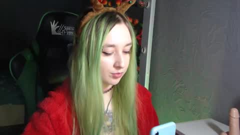 Snapshot of hentaishiing chatting on 12.27.24 Hentaishiing online show from 12.27.24