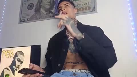 Snapshot of henzzeld420 chatting on 03.23.26 Henzeld online show from 03.23.26