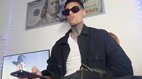 Snapshot of henzzeld420 chatting on 04.02.26 Henzeld online show from 04.02.26