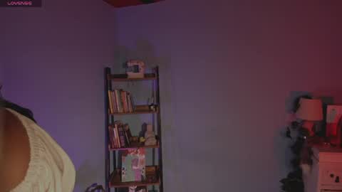 Hello I am Valentina independent Colombian model I love sensuality and pleasure welcome online show from 04.21.26